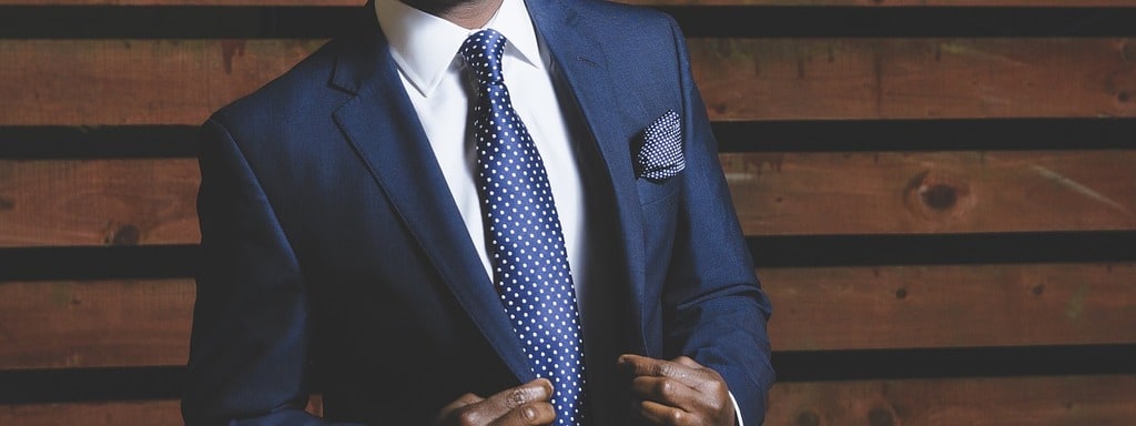 Les trois essentiels d'un costume d'homme élégant